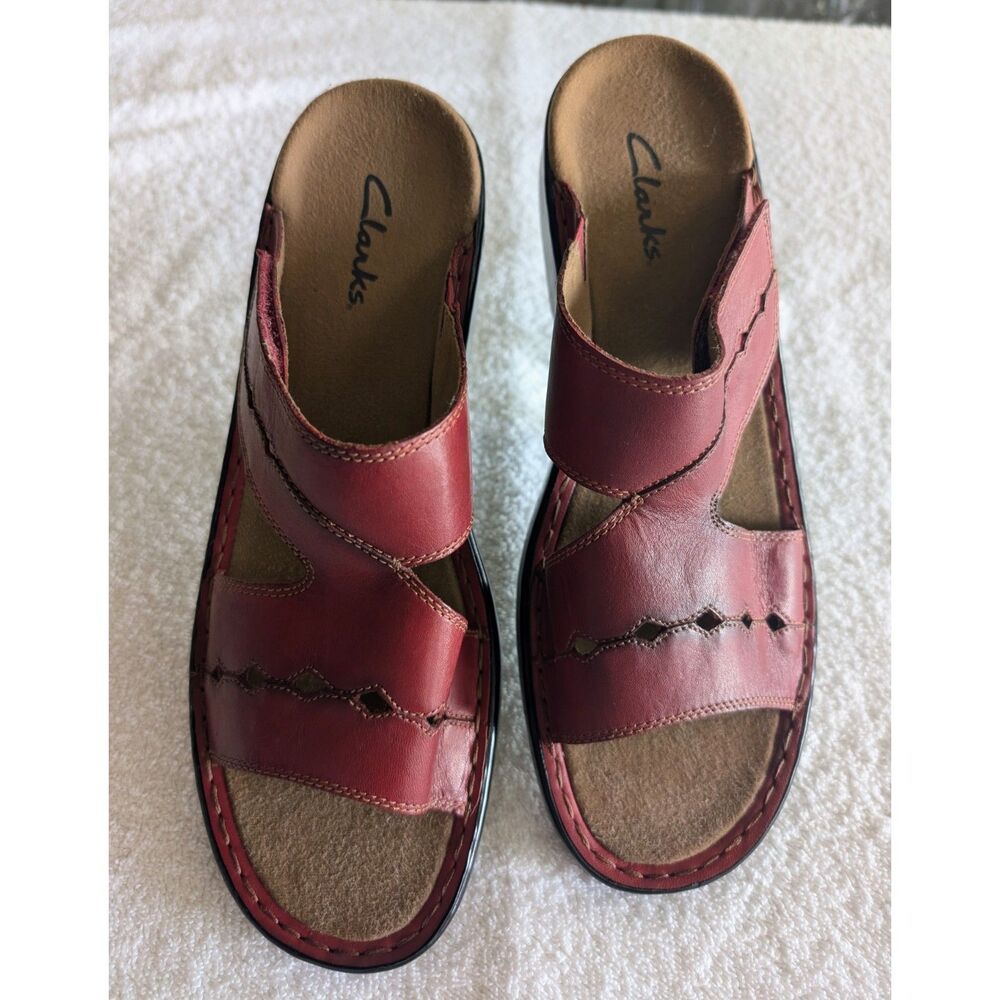 Clarks Red Leather Slide Sandals Comfort Cushioned Size 12M Open Toe